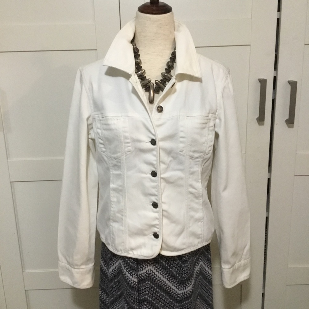 Jean Jacket Size Medium